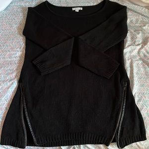 Long sleeve scoop neck sweater